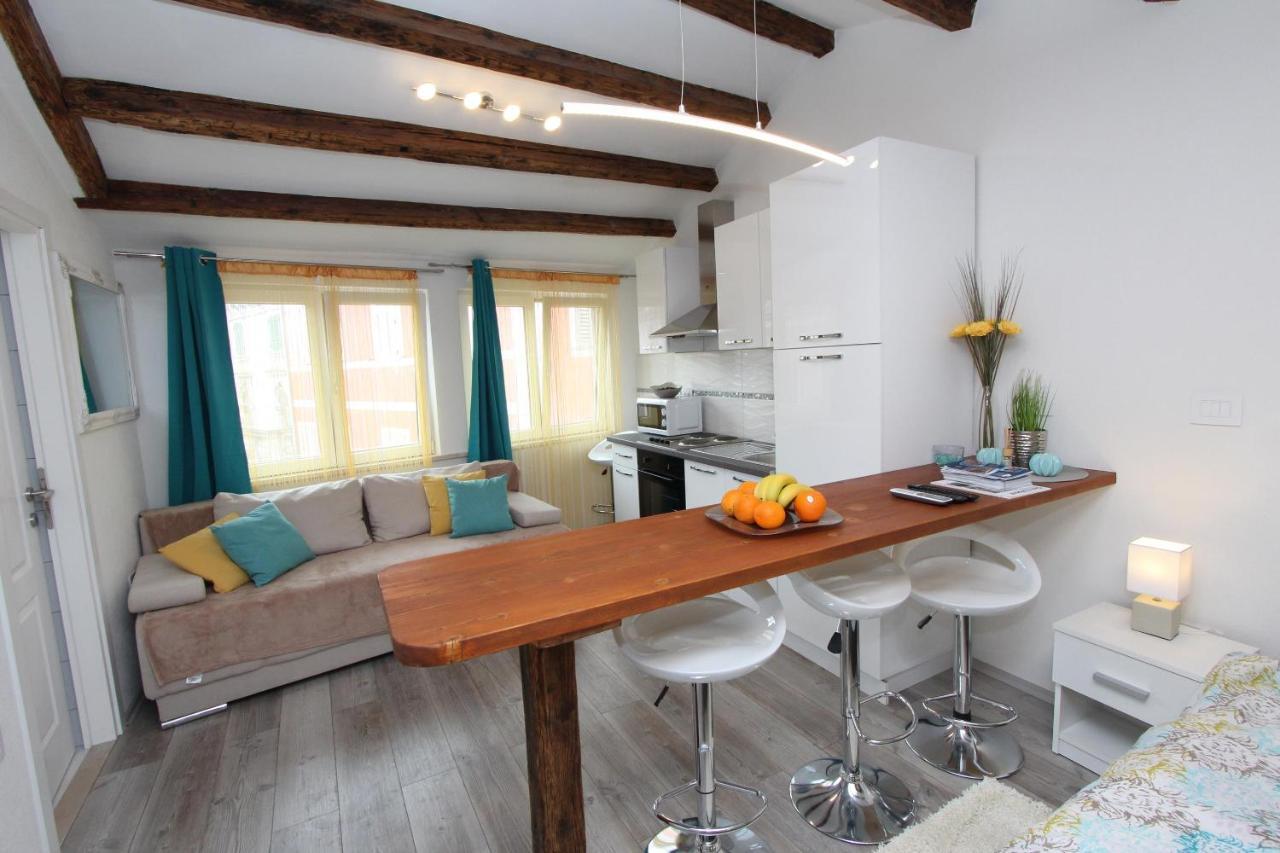 Studio Mira Rovinj Exterior foto